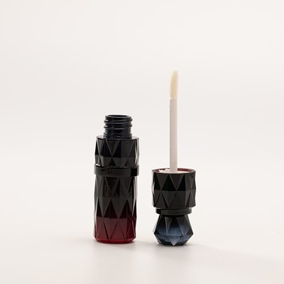Diseño único, diseño de diamante tubo plástico de esmalte labial con muchos colores