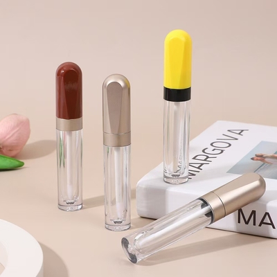 El color del anillo de electroplacado de plástico redondo 4.5ml tubo de esmalte labial se puede personalizar