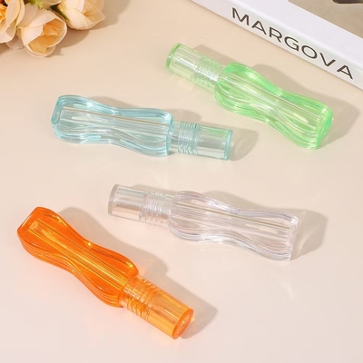 Colorido diseño único pequeña cintura plástico tubo de esmalte labial