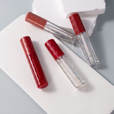 Botella de plástico de tubo de esmalte labial adecuado para todos los tipos de piel en varios colores