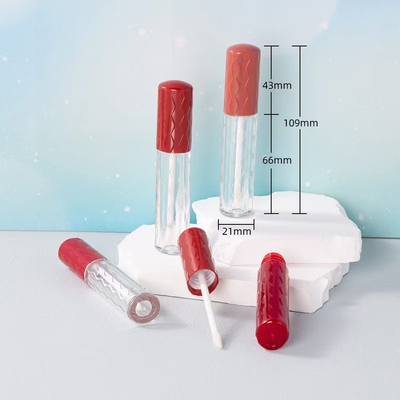Botella de plástico de tubo de esmalte labial adecuado para todos los tipos de piel en varios colores