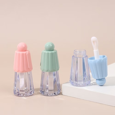 Tipo cosmético Gloss labial 4.5ml tubo de plástico con tapa en forma de paraguas en varios colores