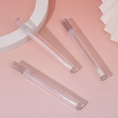 Tipo de cierre sencillo Cap de tornillo delgado 4,5 ml tubo de plástico de esmalte labial con logotipo personalizable