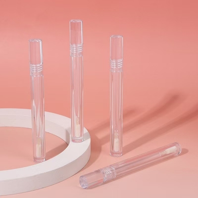Tipo de cierre sencillo Cap de tornillo delgado 4,5 ml tubo de plástico de esmalte labial con logotipo personalizable