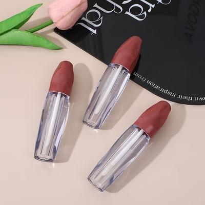 Tubo de esmalte labial irregular profesional en varios colores para el líquido de reparación de esmalte labial