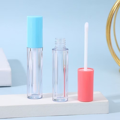 Los tubos de esmalte labial PETG son de colores brillantes y se pueden personalizar con logotipos