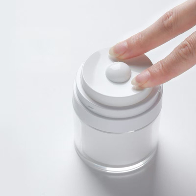 15G 30G 50G 100G Jar de plástico sin aire con bomba de vacío colores personalizados para el embalaje final
