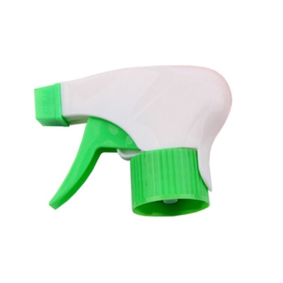 Varios 28 / 410 pulverizadores de plástico utilizados en botellas para el cuidado de la piel