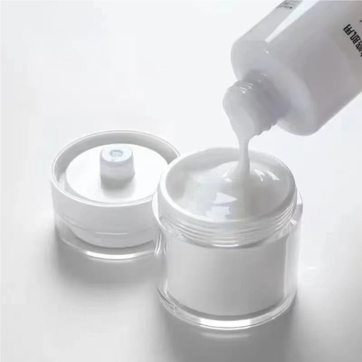 Más vendido Jarrón de crema de plástico sin aire de 50 ml utilizado para el cuidado personal