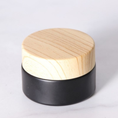 Jarrón de crema portátil de 10 g con tapa de madera para el cuidado personal Logotipo del cliente aceptable