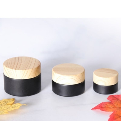 Jarrón de crema portátil de 10 g con tapa de madera para el cuidado personal Logotipo del cliente aceptable
