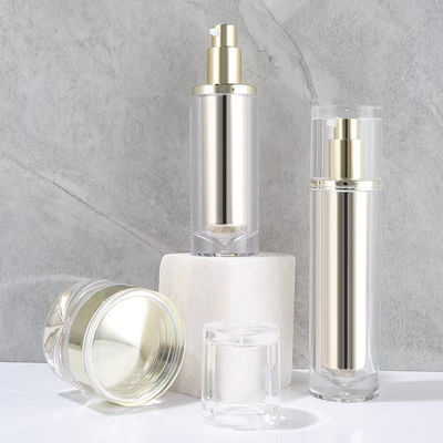 Rociador mini de acrílico dorado claro con elegante dispensador de bomba y longitud de tubo personalizable para empaques de cuidado de la piel
