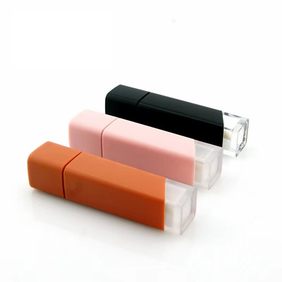 Tubo de brillo labial personalizado de 5 ml con embalaje vacío de color mate