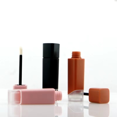 Tubo de brillo labial personalizado de 5 ml con embalaje vacío de color mate