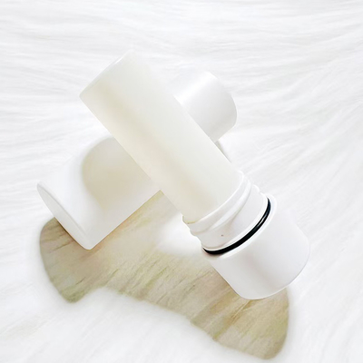 Tubo de lápiz labial personalizado de 3.5g con anillo de sello Acepta colores y logotipo personalizados