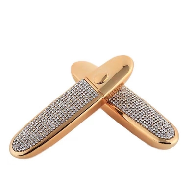 Solución de embalaje cosmético oval 10g tubo de lápiz labial con tapa de tornillo y detalle de piedra