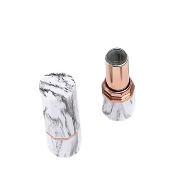 Elegante sexángulo plástico de lápiz labial Casos vacío en el recipiente de cosméticos en blanco o negro