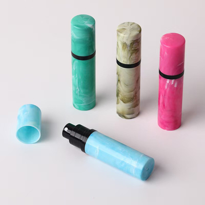 Envases portátiles vacíos al por mayor para plumas de plástico de perfumería