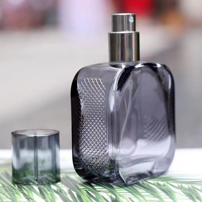 Botella de vidrio de 30 ml al por mayor con colores personalizados Botella de perfume vacía