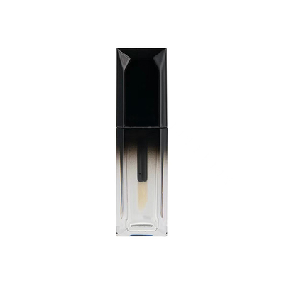Gradient 5ml tubo de plástico de brillo labial con soporte de stock de personalización