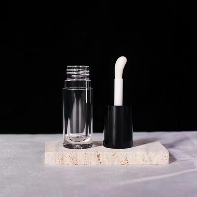 6 ml cilindrico de materiales tubo de brillo labial con tapa de tornillo en el mercado