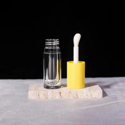 6 ml cilindrico de materiales tubo de brillo labial con tapa de tornillo en el mercado