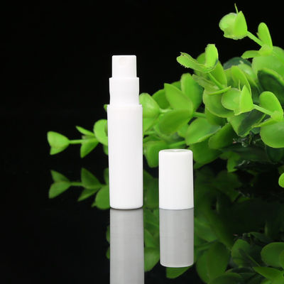 Espray de bolígrafo de perfume de color blanco de pequeña capacidad para envases cosméticos
