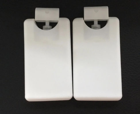 Rociador de bomba de perfume de color blanco 20ml material plástico botella de spray de tarjeta de crédito