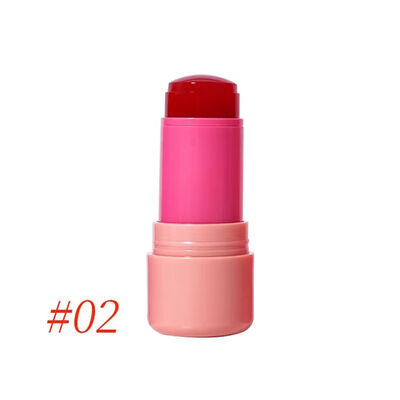 Diseño elegante 5 ml tubo de brillo labial con colores personalizados para una aplicación precisa