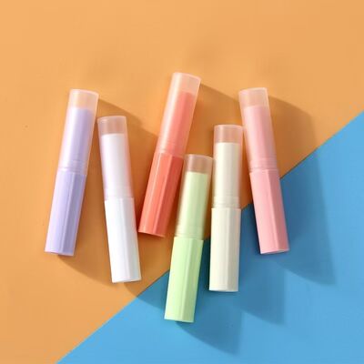 Vende al por mayor el tubo mate de empaquetado vacío del tubo plástico del lápiz labial del cilindro 3G para el bálsamo del cuidado del labio