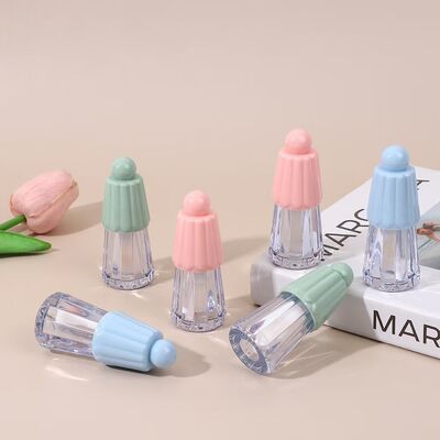 Por mayor 4,5 ml de plástico ecológico tipo paraguas Gloss de labios tubo de palillo para productos de cuidado de labios